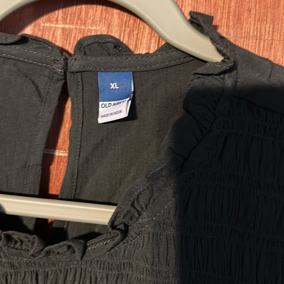 Old Navy Grey Women's Top - Picture 2 of 7